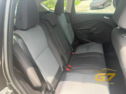 Used 2017 Ford Escape SE FWD image 14
