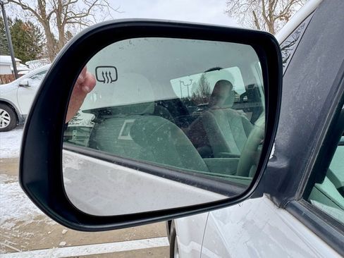 Used 2014 Toyota Sienna LE image 10