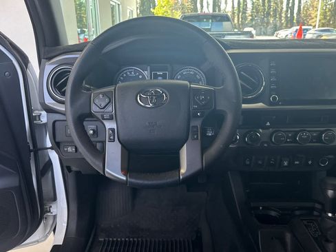 Used 2023 Toyota Tacoma TRD Sport w/ Advanced Technology Package AWD/4WD image 16