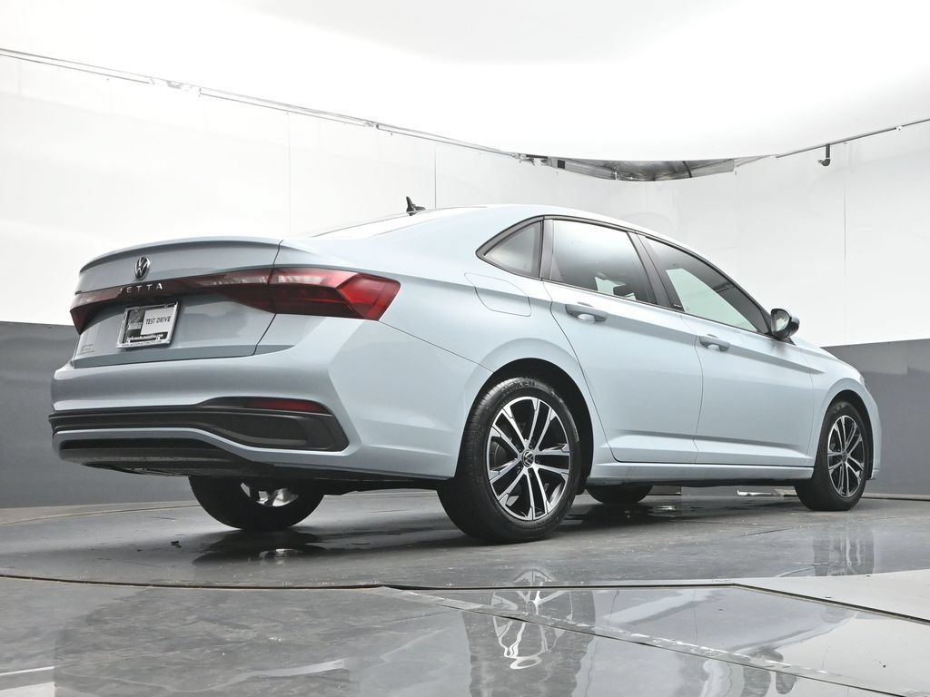Used 2026 Volkswagen Jetta Sport FWD image 35