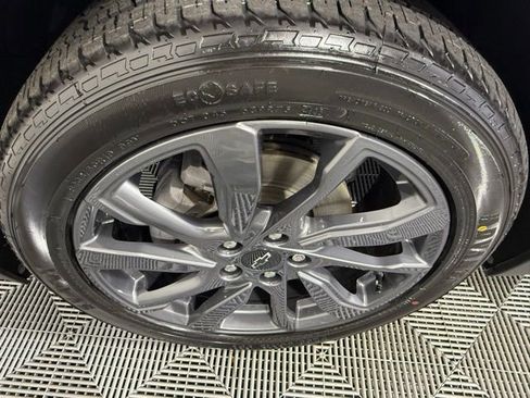 Used 2022 Chevrolet Equinox RS image 15