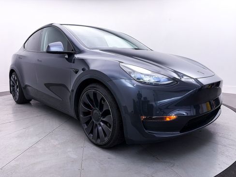 Used 2021 Tesla Model Y Performance image 10