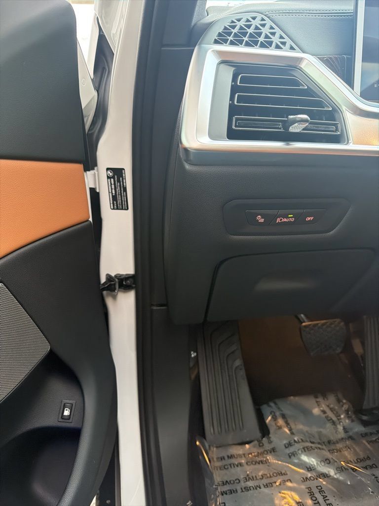 New 2026 BMW X7 M60i AWD/4WD image 78