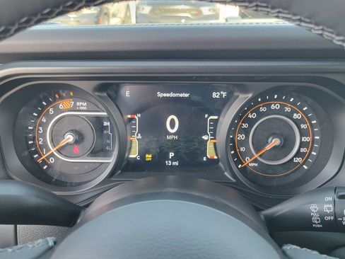 New 2026 Jeep Wrangler Unlimited Rubicon w/ Xtreme 35 Tire Package image 7