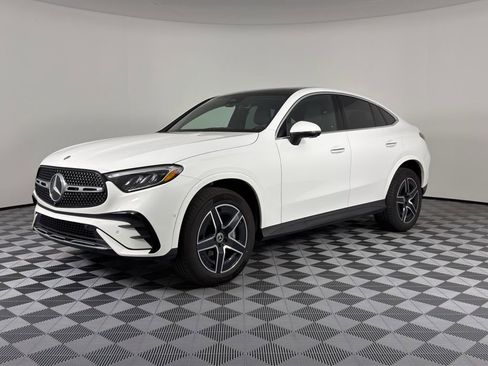 Certified 2025 Mercedes-Benz GLC 300 4MATIC image 5