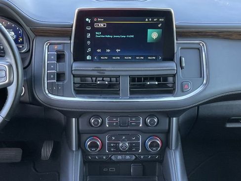 Used 2024 Chevrolet Suburban Premier image 16