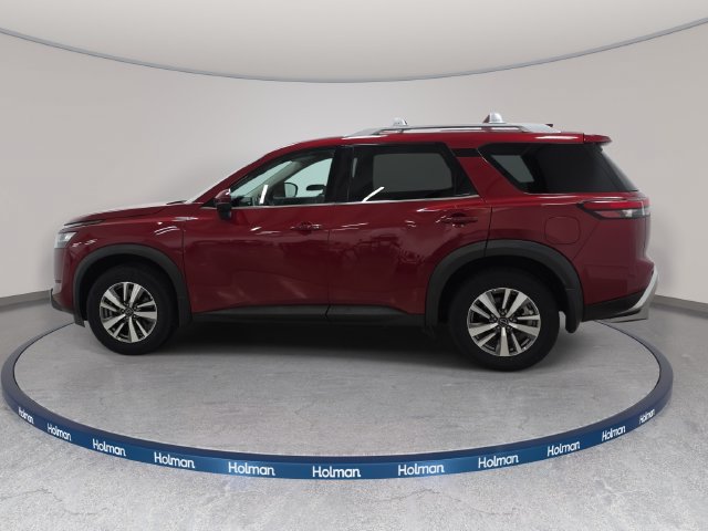 Used 2023 Nissan Pathfinder SL AWD/4WD image 9