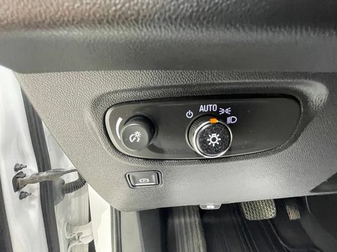 Used 2022 GMC Terrain SLE w/ Driver Convenience Package AWD/4WD image 13