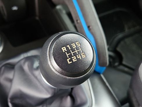 Used 2021 Ford Bronco Black Diamond image 25