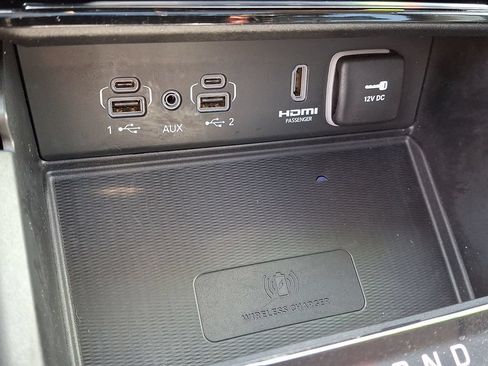 Used 2023 Jeep Grand Cherokee 4WD 4xe w/ Luxury Tech Group II image 26