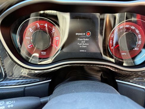 Used 2016 Dodge Challenger SRT Hellcat image 4