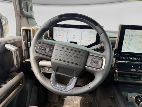 New 2025 GMC Hummer EV 2X w/ LPO, Dark Essentials Package AWD/4WD image 11
