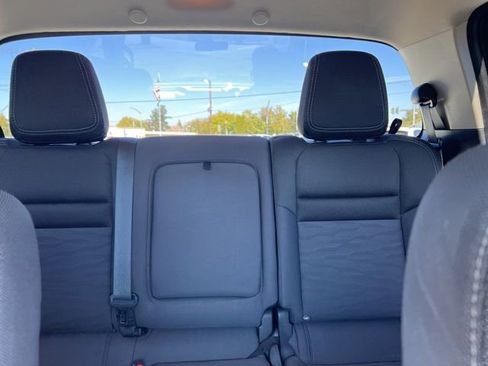 Used 2022 Nissan Frontier SV image 12