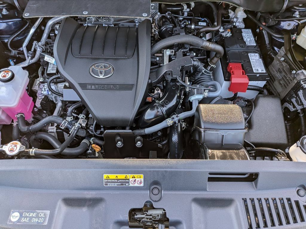 Used 2026 Toyota Highlander XLE AWD/4WD image 42