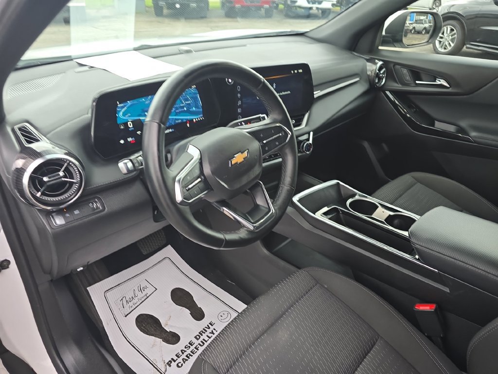 Used 2025 Chevrolet Equinox LT FWD image 23