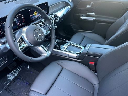 Used 2026 Mercedes-Benz GLB 250 image 4
