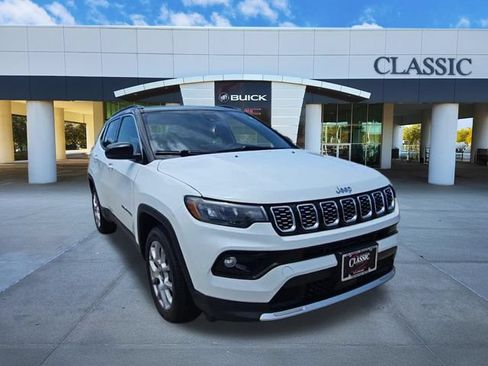 Used 2025 Jeep Compass Limited AWD/4WD image 2
