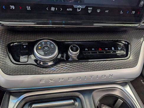 New 2025 Ford Expedition Max Platinum w/ Stealth Performance Package AWD/4WD image 24