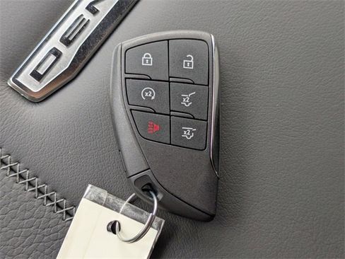 New 2025 GMC Yukon XL Denali w/ Sun & Power Step Package image 39