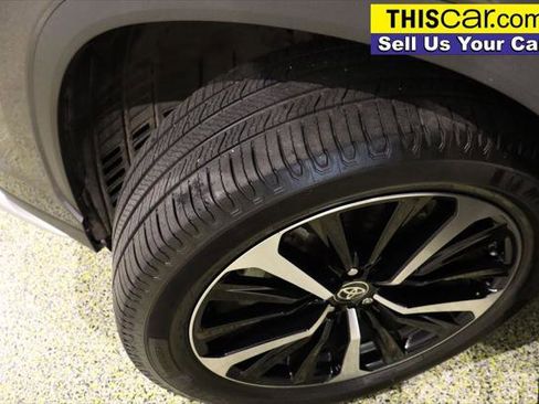 Used 2021 Toyota Highlander XSE image 30