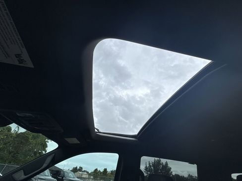 Used 2024 Chevrolet Silverado 1500 High Country w/ Technology Package image 17