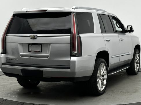 Used 2019 Cadillac Escalade Luxury image 10