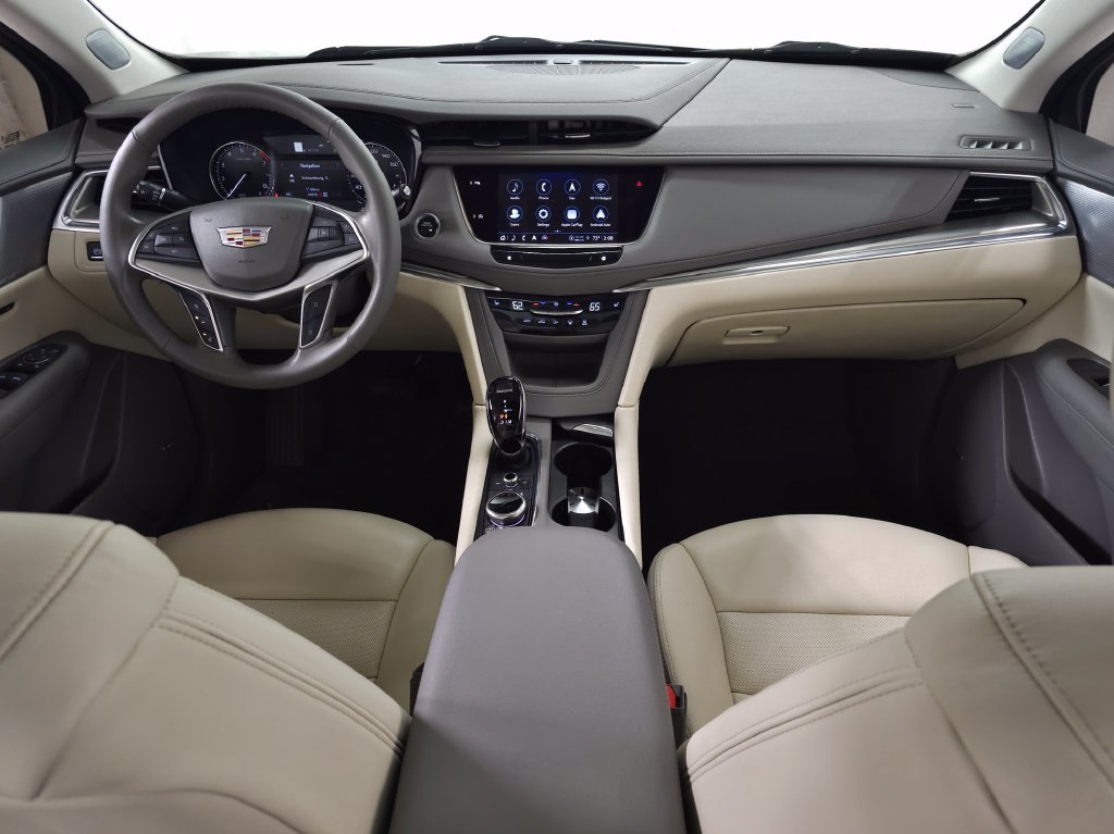 Certified 2023 Cadillac XT5 Premium Luxury AWD/4WD image 13