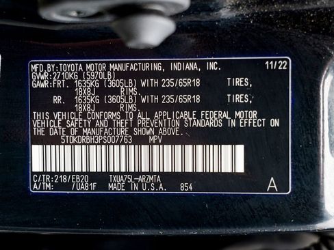 Used 2023 Toyota Highlander XLE AWD/4WD image 58
