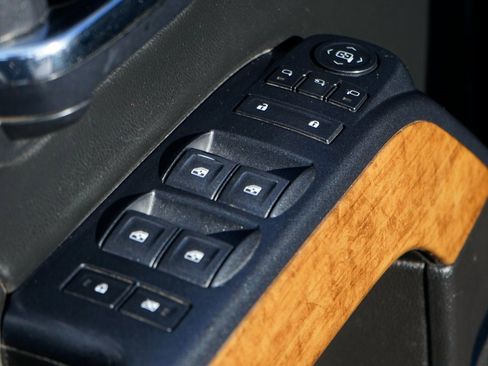 Used 2018 Chevrolet Silverado 3500 High Country w/ Duramax Plus Package image 18