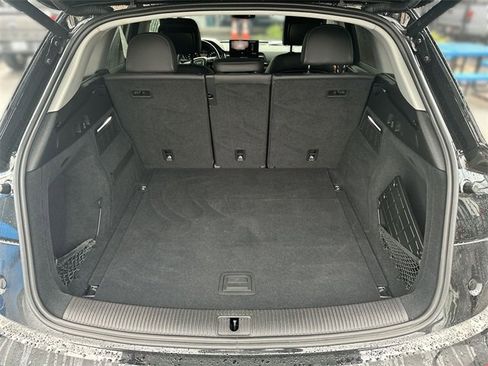 Used 2023 Audi Q5 2.0T Premium w/ Convenience Package image 25