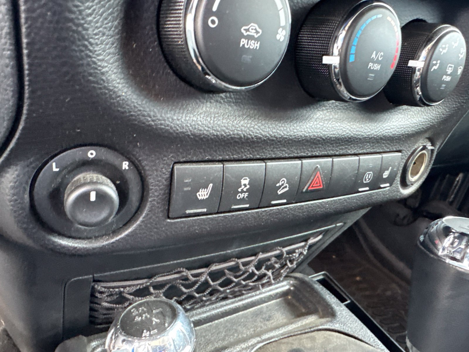Used 2018 Jeep Wrangler Sport AWD/4WD image 15