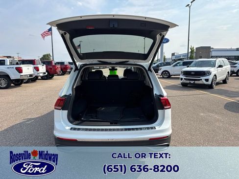 Used 2024 Volkswagen Tiguan Wolfsburg Edition w/ Panoramic Sunroof Package AWD/4WD image 41