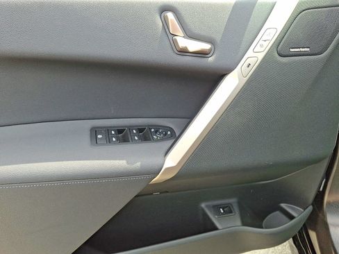 Used 2026 BMW iX xDrive45 AWD/4WD image 9