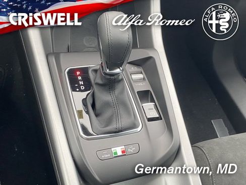 New 2024 Alfa Romeo Tonale Veloce w/ Active Assist Package image 30