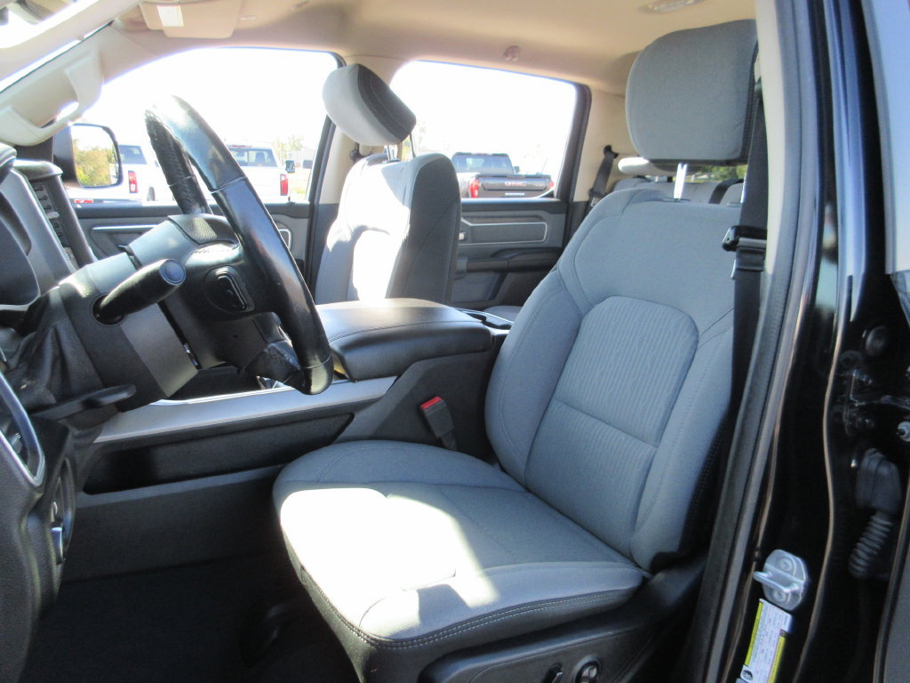 Used 2019 RAM 1500 Big Horn AWD/4WD image 17