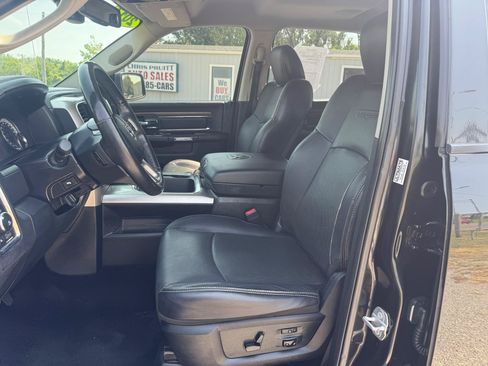 Used 2017 RAM 1500 Laramie w/ Convenience Group AWD/4WD image 8