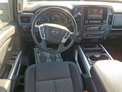 Certified 2023 Nissan Titan SV w/ SV Convenience Package image 11