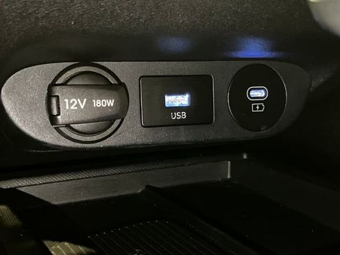 Used 2025 Hyundai Elantra Sport image 13