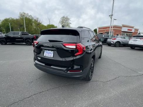 Used 2023 GMC Terrain SLT w/ Infotainment Package II AWD/4WD image 7