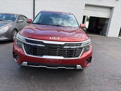 Used 2024 Kia Seltos S AWD/4WD image 2