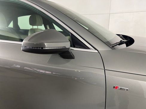 Used 2023 Audi A4 2.0T Premium w/ Convenience Package image 10