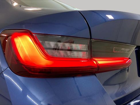 Used 2024 BMW 330i Sedan w/ Convenience Package RWD image 28