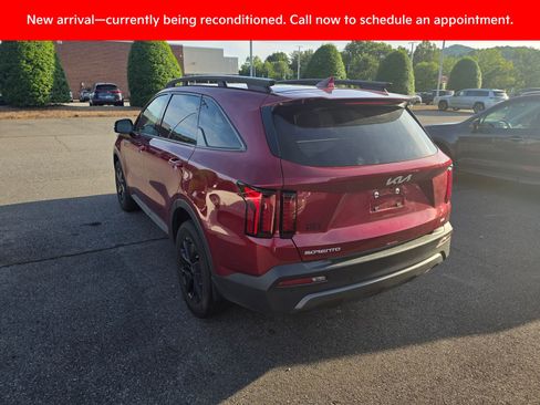 Certified 2023 Kia Sorento S w/ Panoramic Sunroof Package AWD/4WD image 2