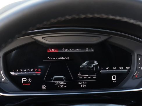 Used 2023 Audi S8 AWD/4WD image 44