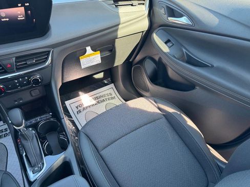 Used 2025 Buick Encore GX Preferred image 15