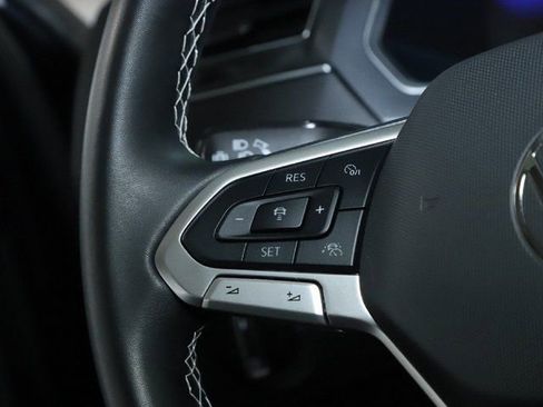 Used 2023 Volkswagen Tiguan SE w/ Panoramic Sunroof Package AWD/4WD image 24