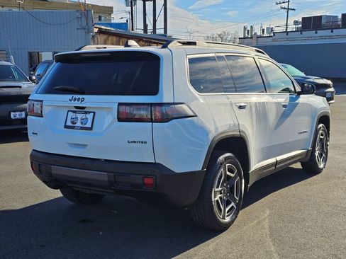 New 2026 Jeep Cherokee Laredo image 8