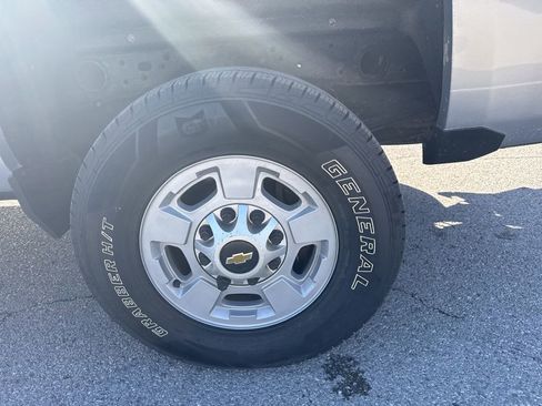 Used 2019 Chevrolet Silverado 2500 LT w/ Z71 Package, Off-Road AWD/4WD image 10