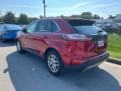 Used 2024 Ford Edge SEL AWD/4WD image 4