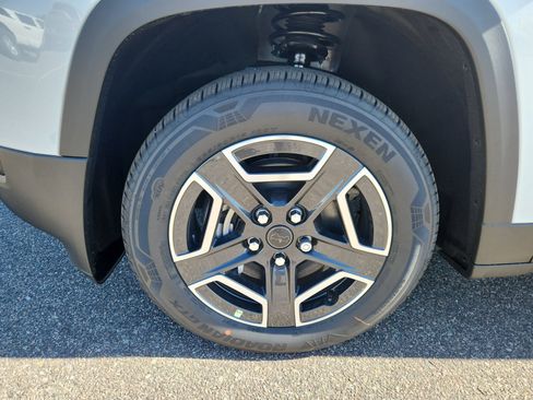New 2026 Jeep Cherokee Laredo AWD/4WD image 29
